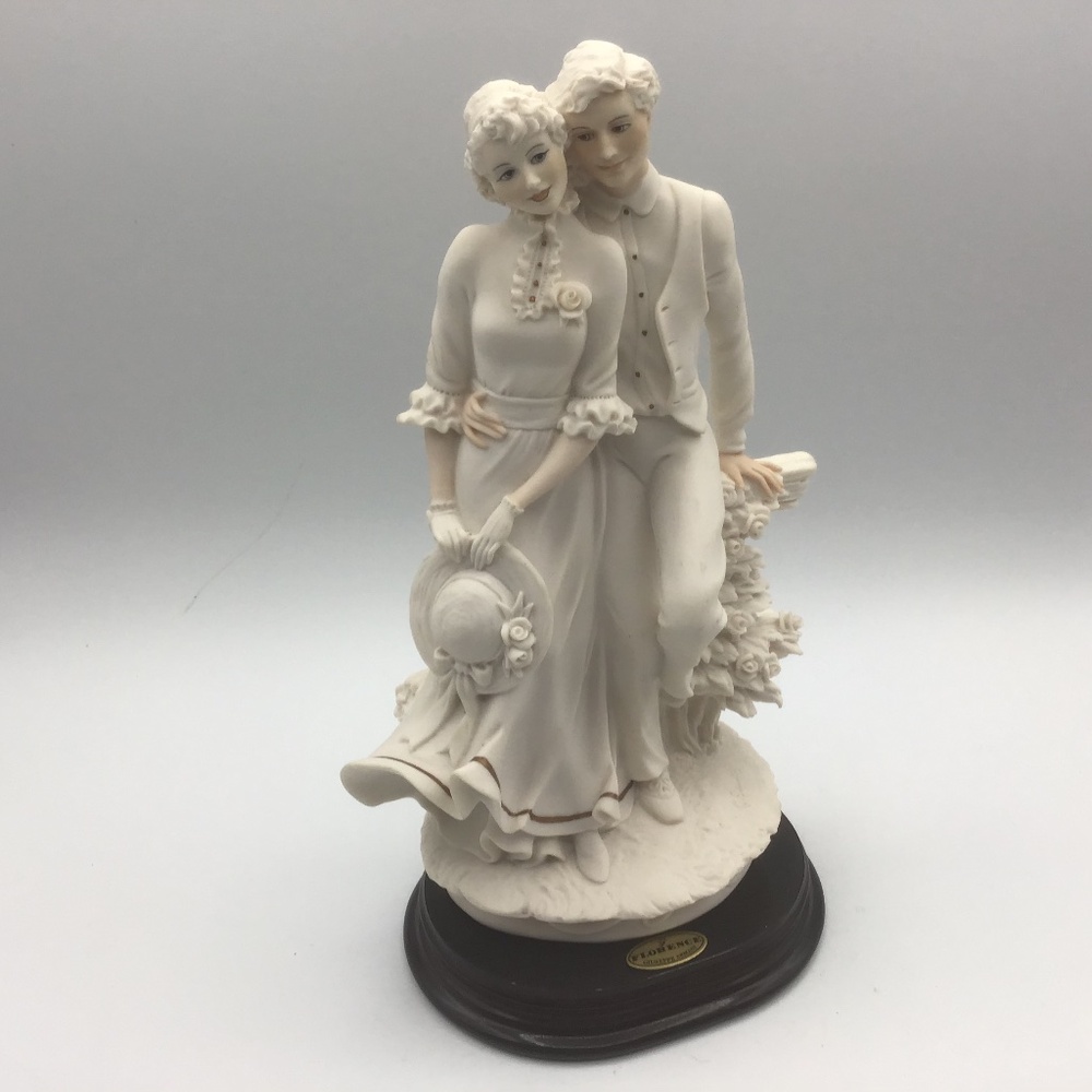Giuseppe Armani "Together" Capodimonte porcelain figurine. Made in Italy. No box